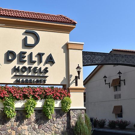Delta Hotels By Marriott Indianapolis East Esterno foto