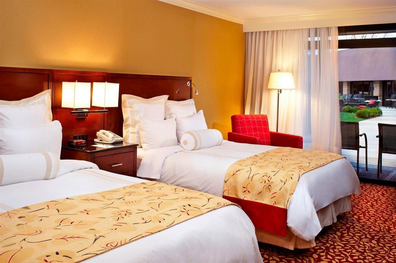 Delta Hotels By Marriott Indianapolis East Esterno foto