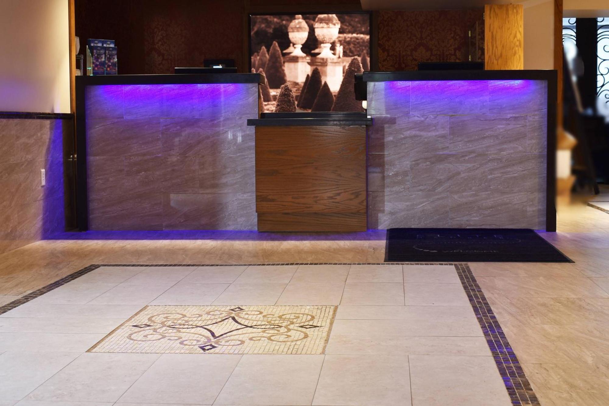 Delta Hotels By Marriott Indianapolis East Esterno foto