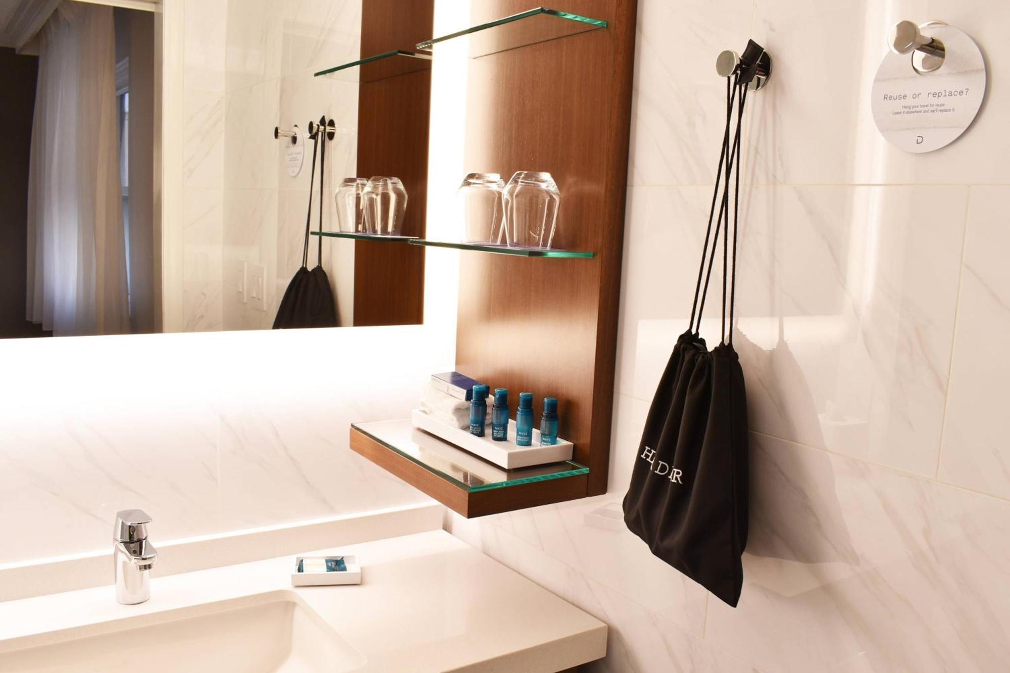 Delta Hotels By Marriott Indianapolis East Esterno foto