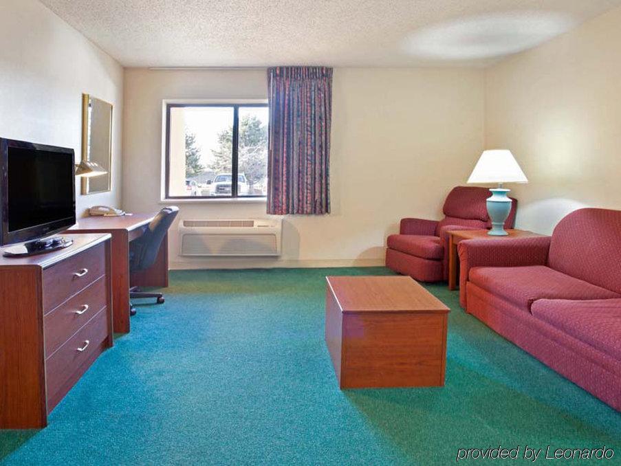 Delta Hotels By Marriott Indianapolis East Esterno foto