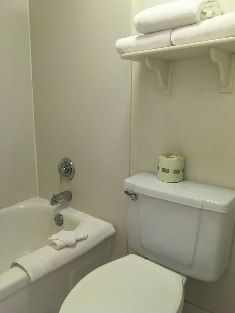Delta Hotels By Marriott Indianapolis East Esterno foto